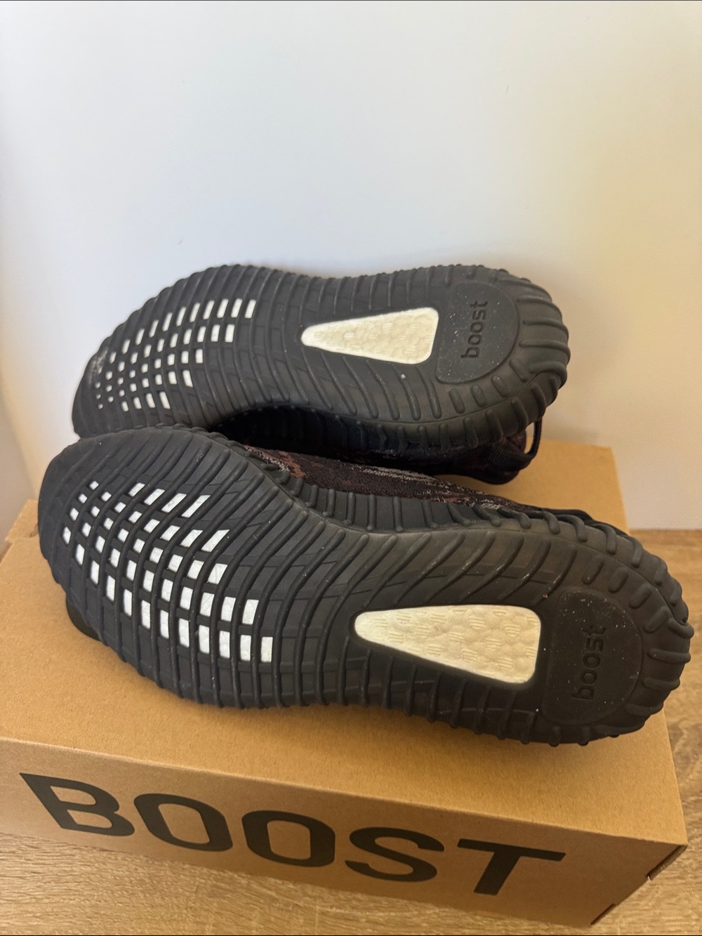 Adidas Yeezy Boost 350 V2 — MX Rock - Picture 3 of 4